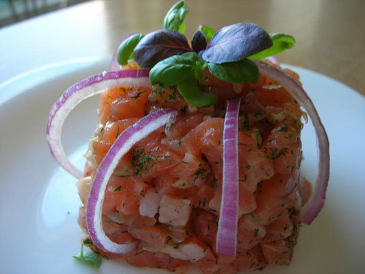 Salmon tartare